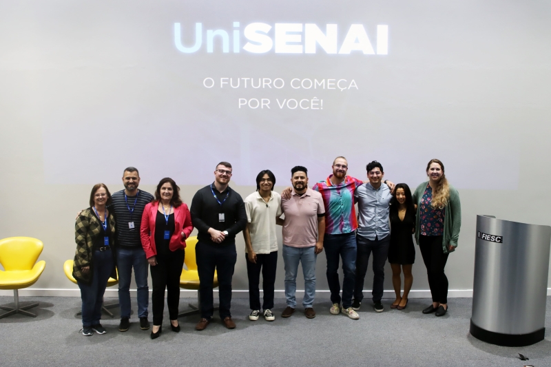 Em intercâmbio no Brasil, acadêmicos do Olympic College visitam UniSENAI 