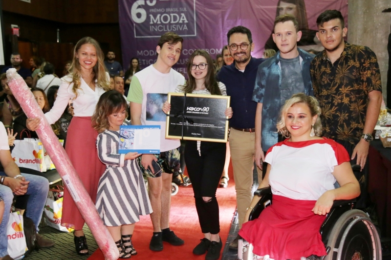 Estudantes do SENAI conquistam prêmios em competição de moda inclusiva