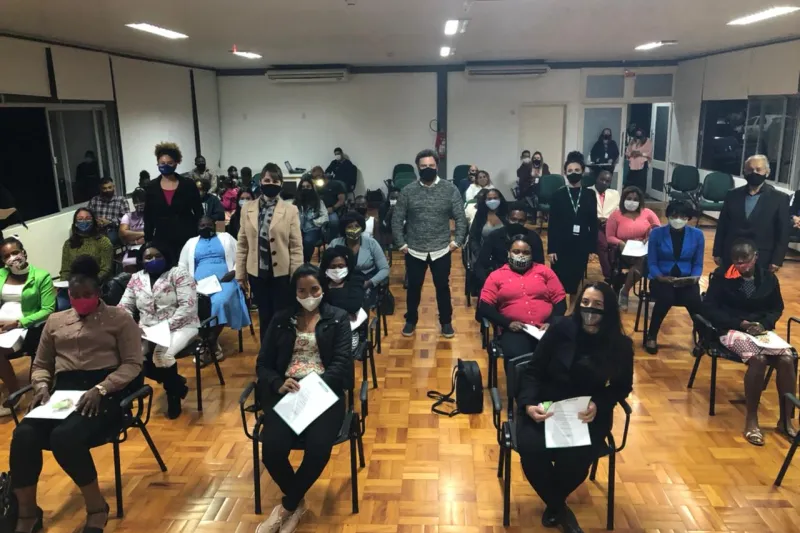 SENAI promove a formatura de alunos do curso de costura básica