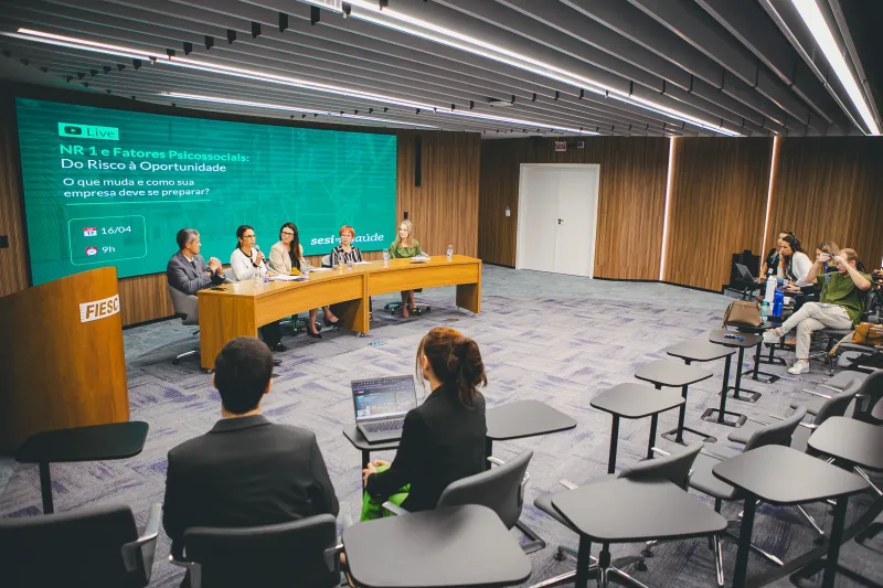 Em live especial, SESI/SC esclarece dúvidas de empresas sobre atualização da NR-1