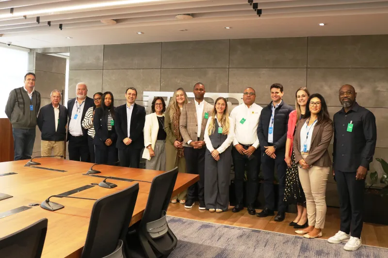 Comitiva de Angola visita SENAI/SC para conhecer infraestrutura educacional