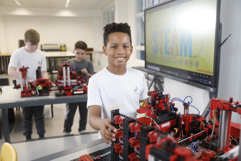 Escolas SESI abrem as portas ao público no sábado (20) para mostrar projetos de estudantes