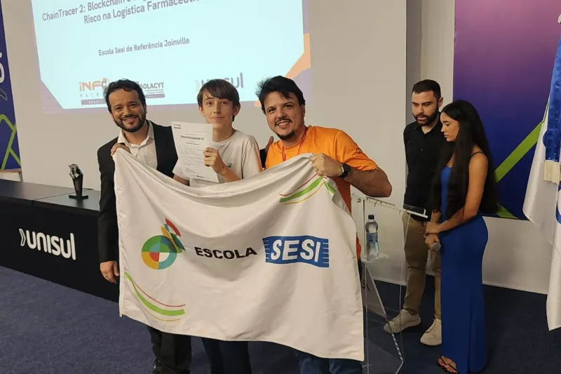 Estudantes das Escolas SESI/SC conquistam prêmios em iniciação científica