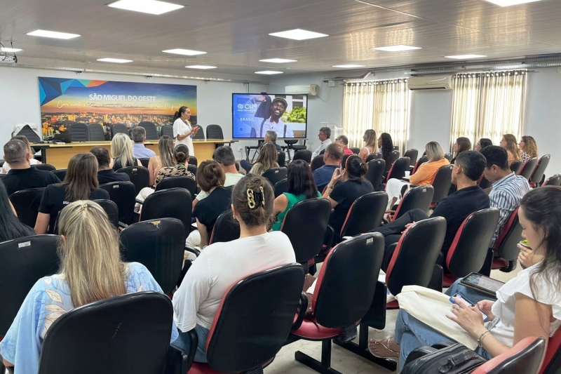 SESI/SC capacita gestores e empresários para contratação de migrantes