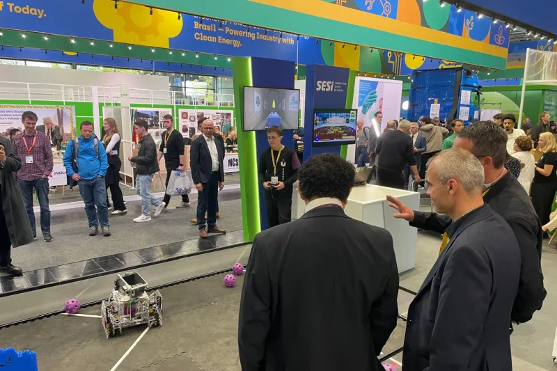 Dia da Família na Escola reúne pais e responsáveis em unidades do SESI e SENAI/SC