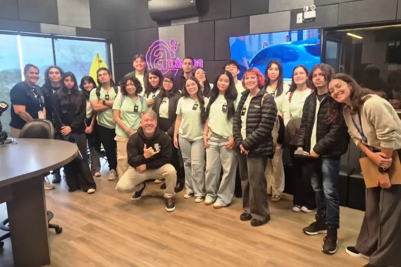 Estudantes do SENAI São José conhecem bastidores da produção audiovisual na NSC