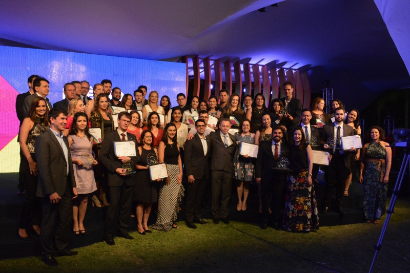 Vencedores da edição 2016 do Prêmio IEL de Melhores Práticas de Estágio (Foto: Miguel Ângelo/CNI)