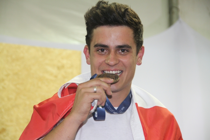 Rafael  Ziliarski conquistou a primeira medalha de ouro de Santa Catarina na Olimpíada do Conhecimento 2016. Foto: Ivonei Fazzioni